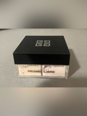 Givenchy Prisme Libre Compact - Black & Cream